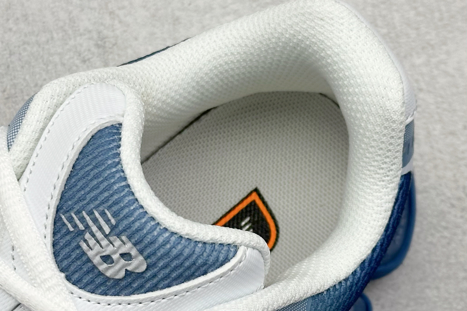 New Balance Abzorb 2000 'Baby Blue'