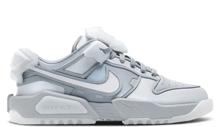 RTFKT x Dunk Genesis 'Ghost'