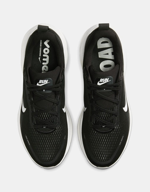 Vomero 18 "Black White"