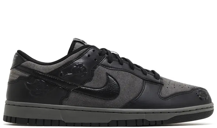Wmns Dunk Low 'Black Roses'