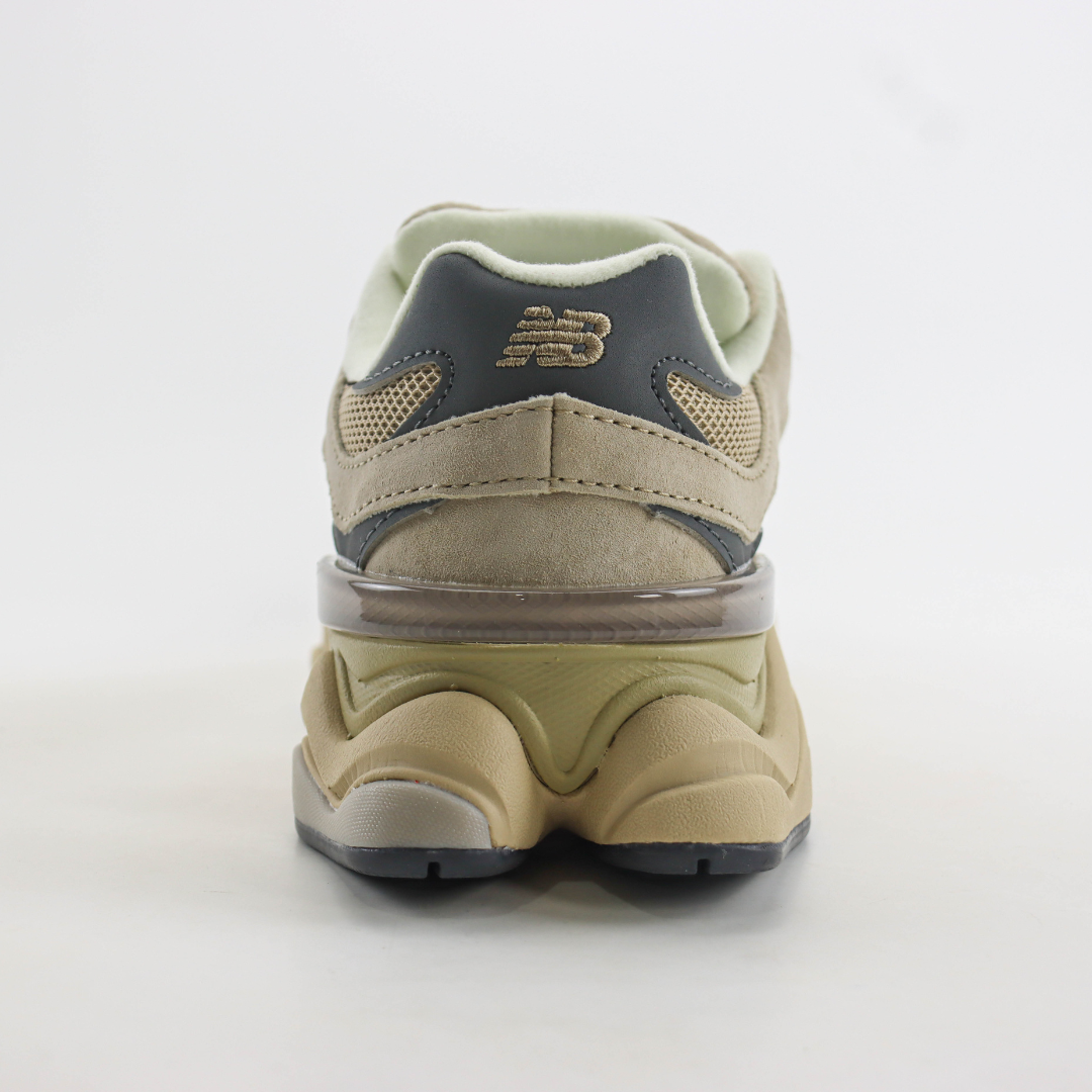 New Balance 9060 Driftwood Castlerock Marrom