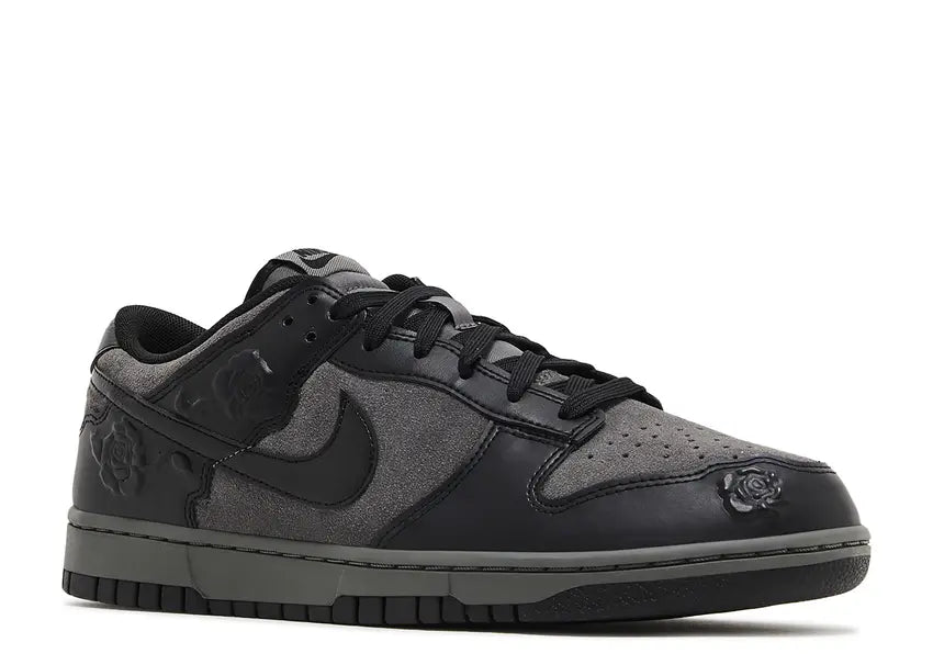 Wmns Dunk Low 'Black Roses'